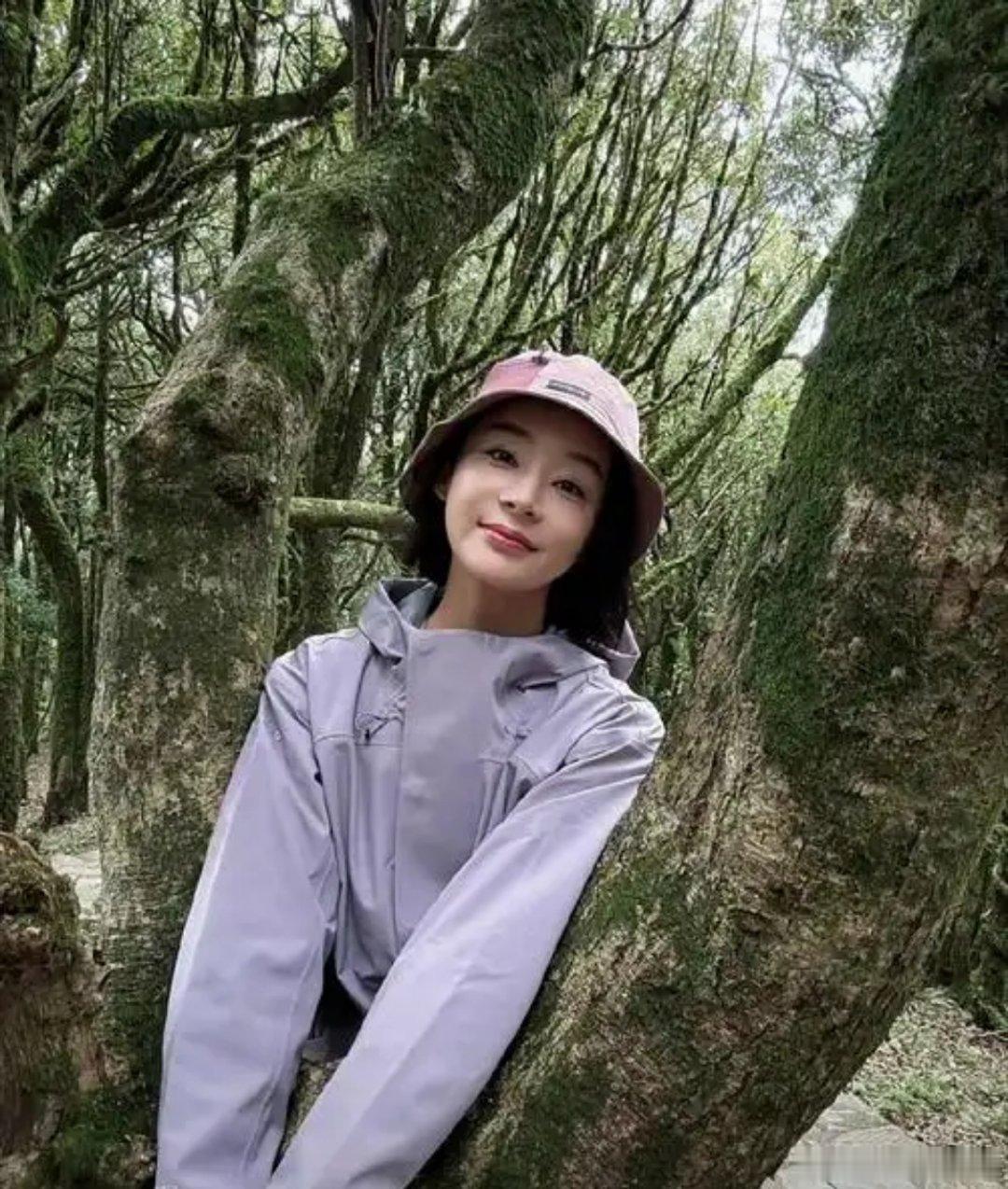 袁姗姗新剧空降网友讲这是她最后一次机会了。《春日之地》定档7月21号男主是名不经
