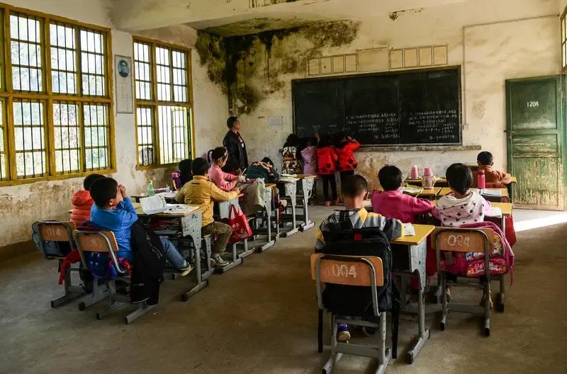 不懂教学的，都去当了校长，这句话确实是有点含金量的。基层许多学校的领导班子成员