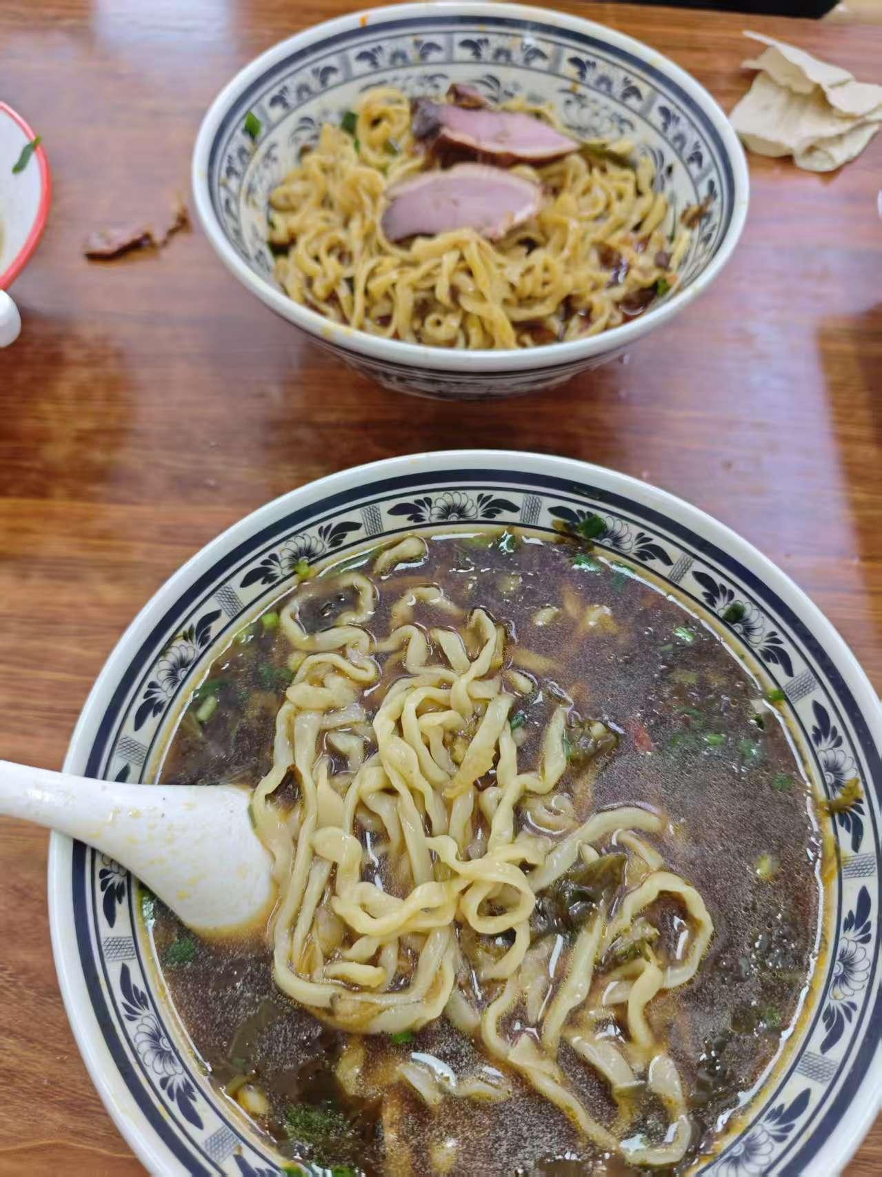 作为一个北方人，到南京，第一顿饭吃了一次面条，让我对面条又有个一次重新的认识，这