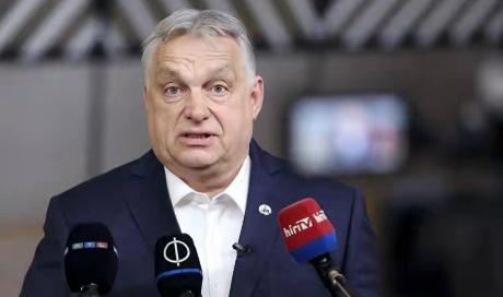 匈牙利总理欧尔班，近日在接受美国博主诺法尔采访时直言不讳地说：我认为有人能打败中