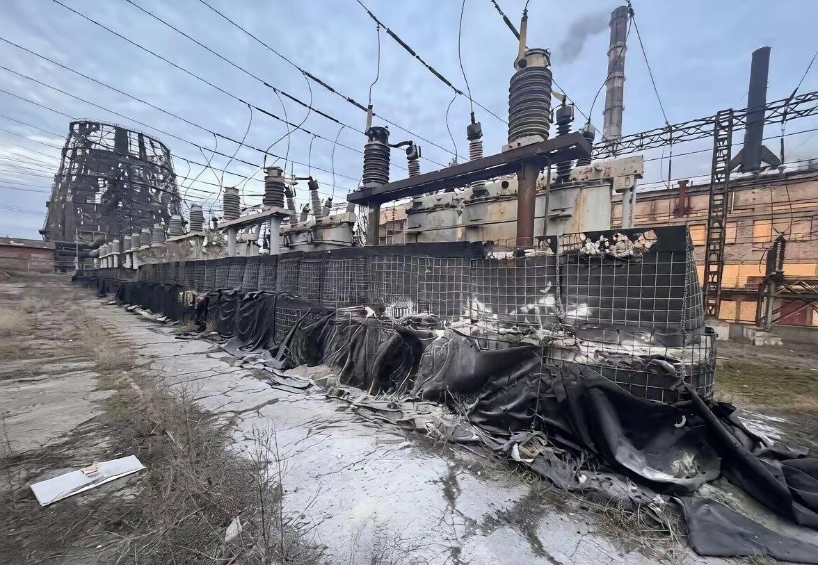 3月22日：俄乌战场局势最新发展乌军现在卡在河对岸，日子不好过。他们派了一堆