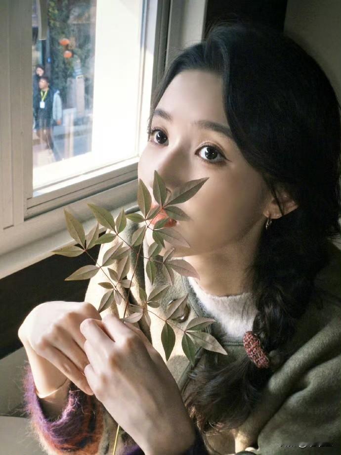 王玉雯，蒸蚌！早上看到了王玉雯的热搜后，真的有点无语。王姐掏心掏肺为剧宣，直