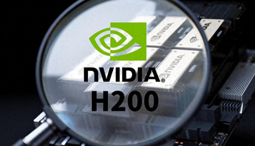 美国是彻底的沉不住气了！眼看我们迟迟不批准购买英伟达的H200芯片，美国自己