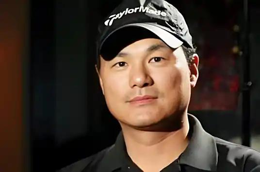 1998年，歌手张行向相恋八年的“民歌皇后”张也求婚，没想到等来的却是婉拒，那时