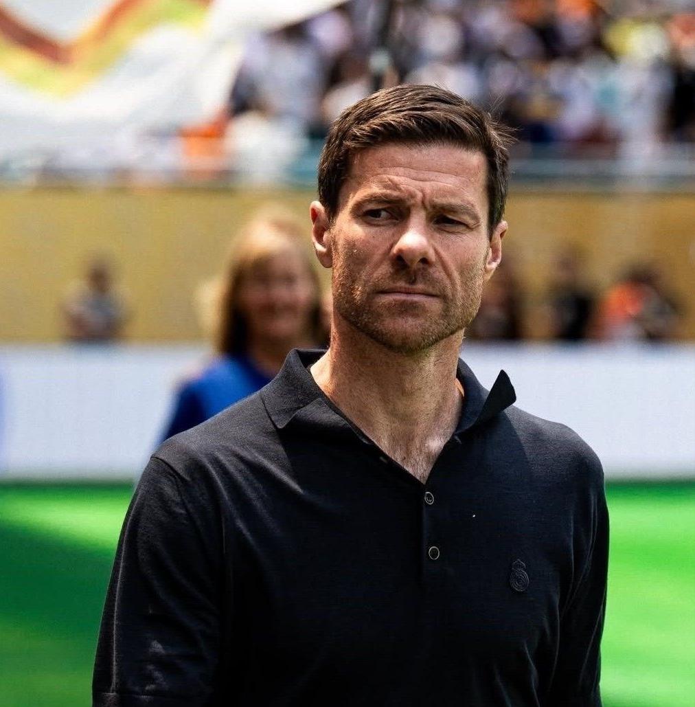 欧洲转会新闻发布会！★豪门抢手货！欧洲各大豪门对阿隆索的兴趣不减，已有多家豪