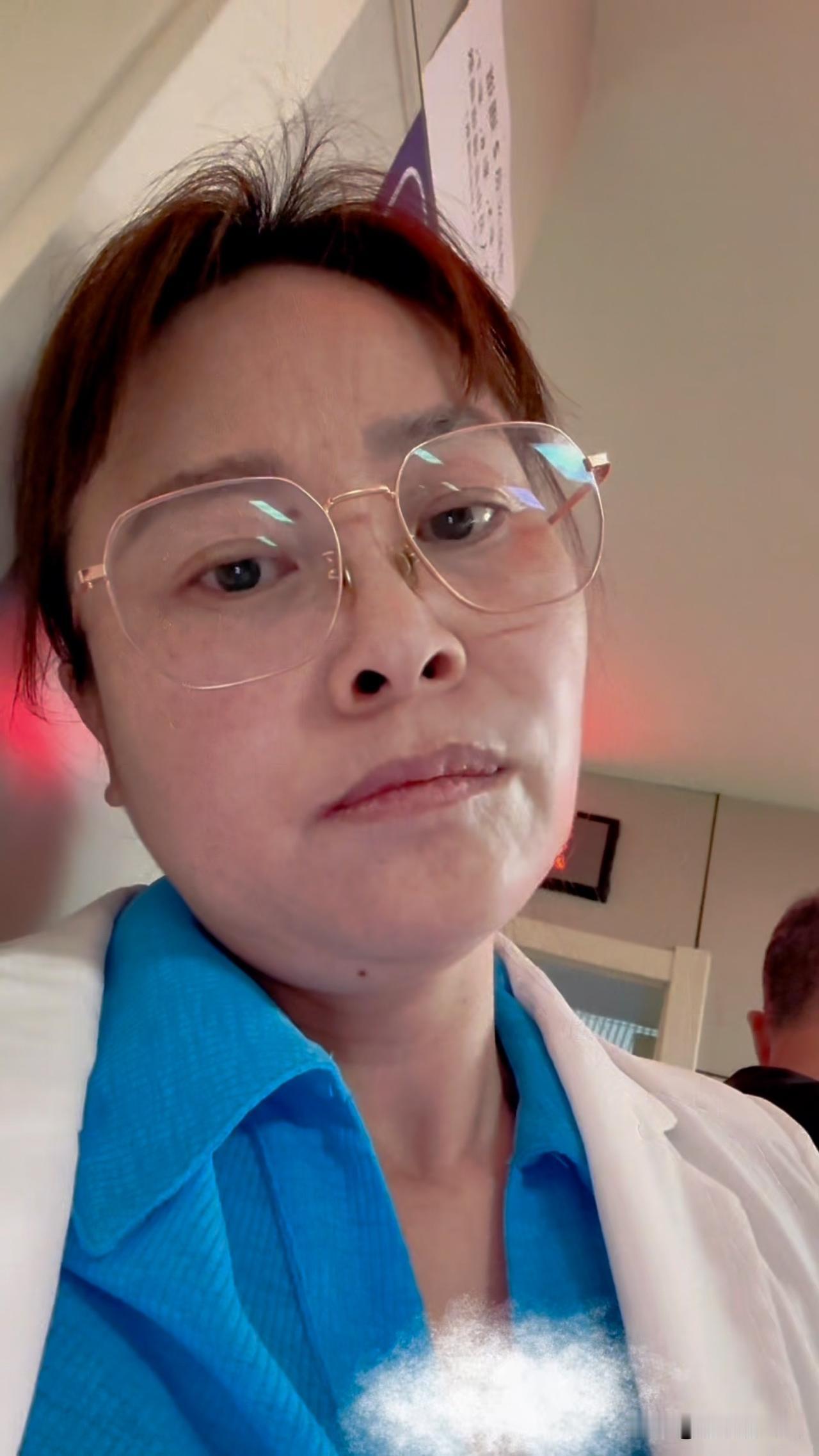 今天早上六点多出发去省肿瘤医院复诊了，结果也没大事，但是让我的心情瞬间很差，很累