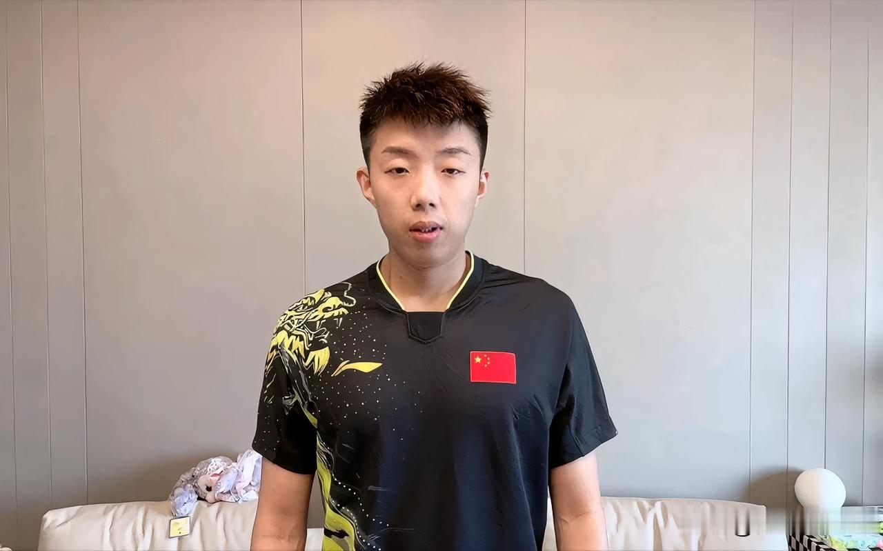 尹航说，我还是那句话，他不参加大赛无关紧要了，那对他来说，他都拿过了，无所谓了，