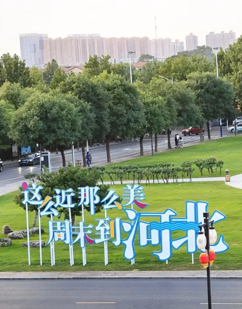 游客在白洋淀被扎胎这件事，十年前曾遇见过比这更恶心人的事。当时坐船的时候，船