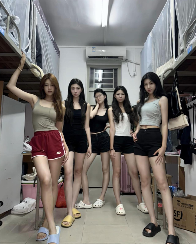 我们宿舍5人，你会选谁。