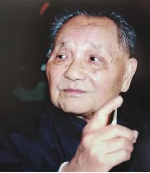 美国若是插手台湾问题，该怎么办？邓公早就给出答案：美国实际上就两个选择！ 特