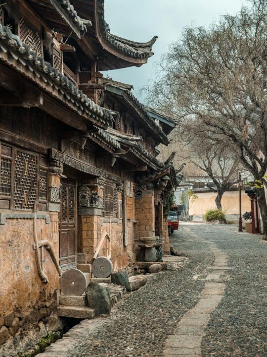 比起大理，我更喜欢这座底蕴深厚的云南小城