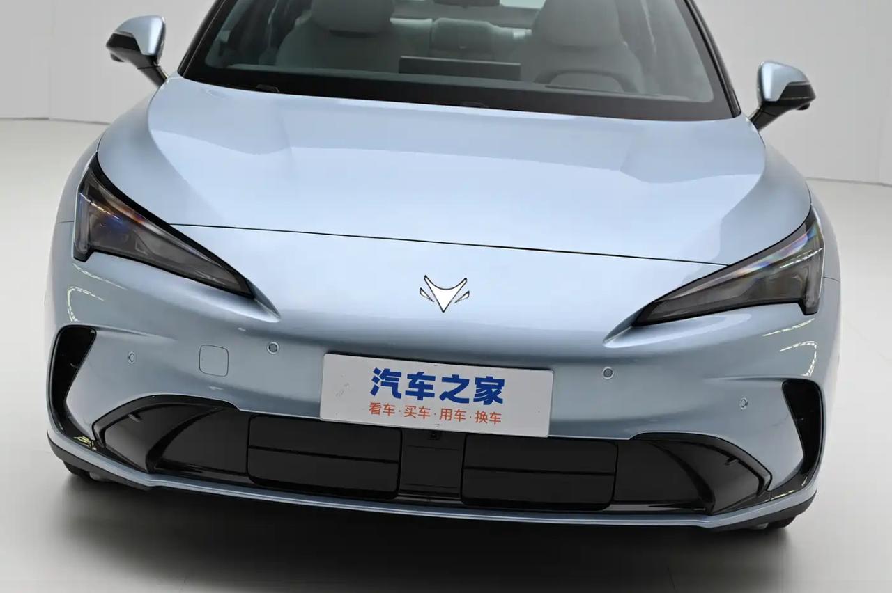 极狐阿尔法S5中期改款3月18日上市关注家用新能源车的朋友，最近有个确切消