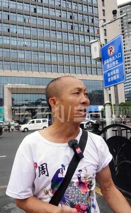 比周扒皮还狠！贵阳的电工李师傅，在一家单位老老实实干了26年，临近退休满心欢喜去
