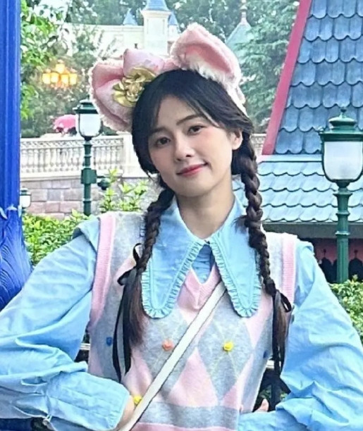 第一次想劝女星修修图再发，白鹿实在是太实诚了