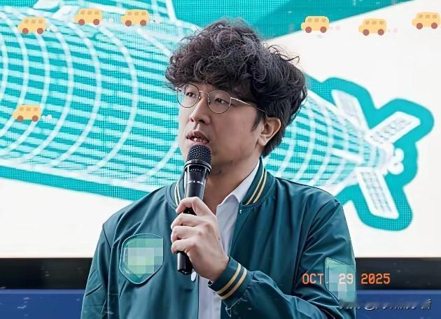 争议面前沈伯洋向来无所畏惧，他的回应更是干脆利落，来得又快又直接。重庆警方