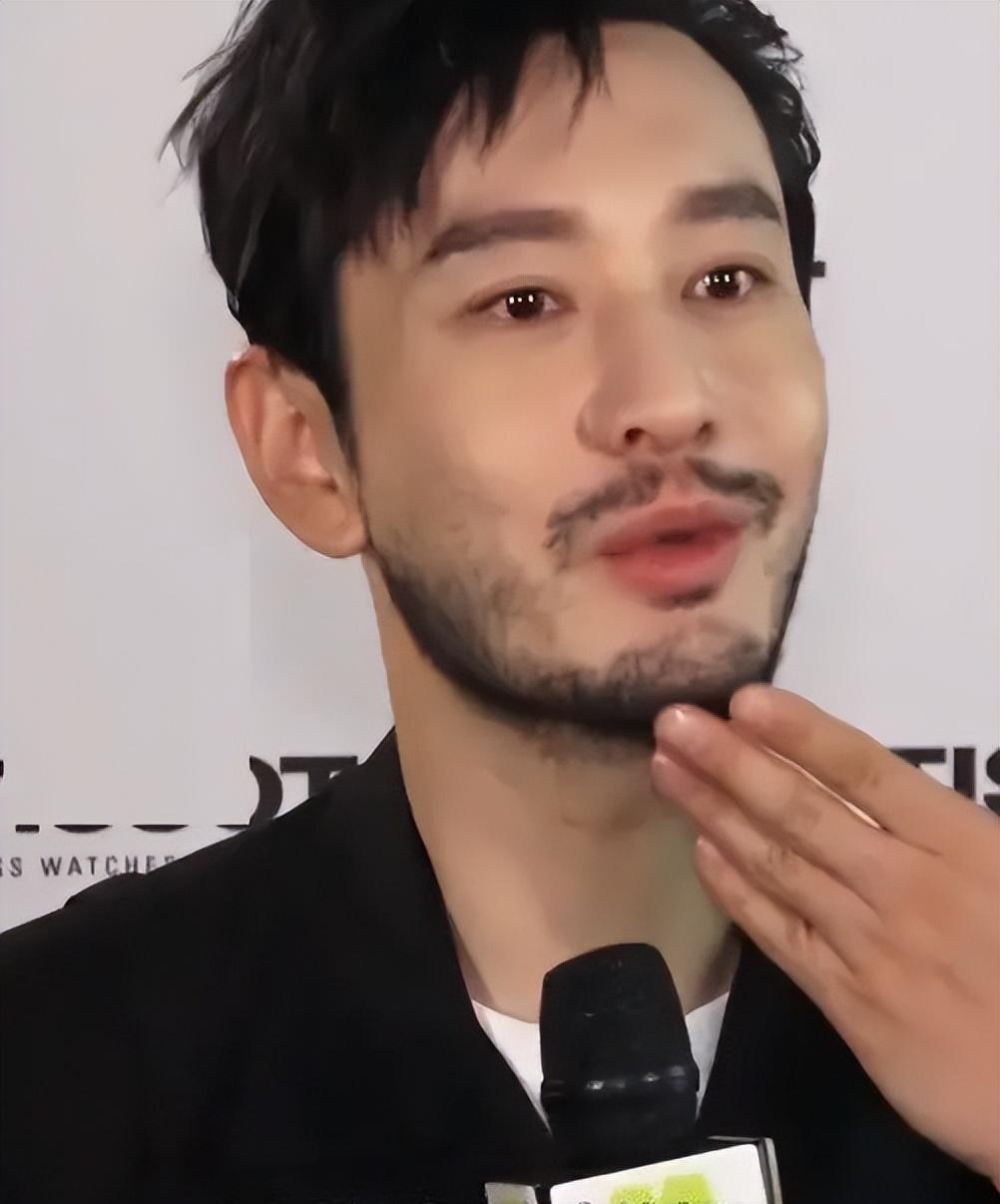他给兄弟下跪、散财几千万不眨眼，却让自己的女儿出生证明上，父亲栏永远空着叶珂穿