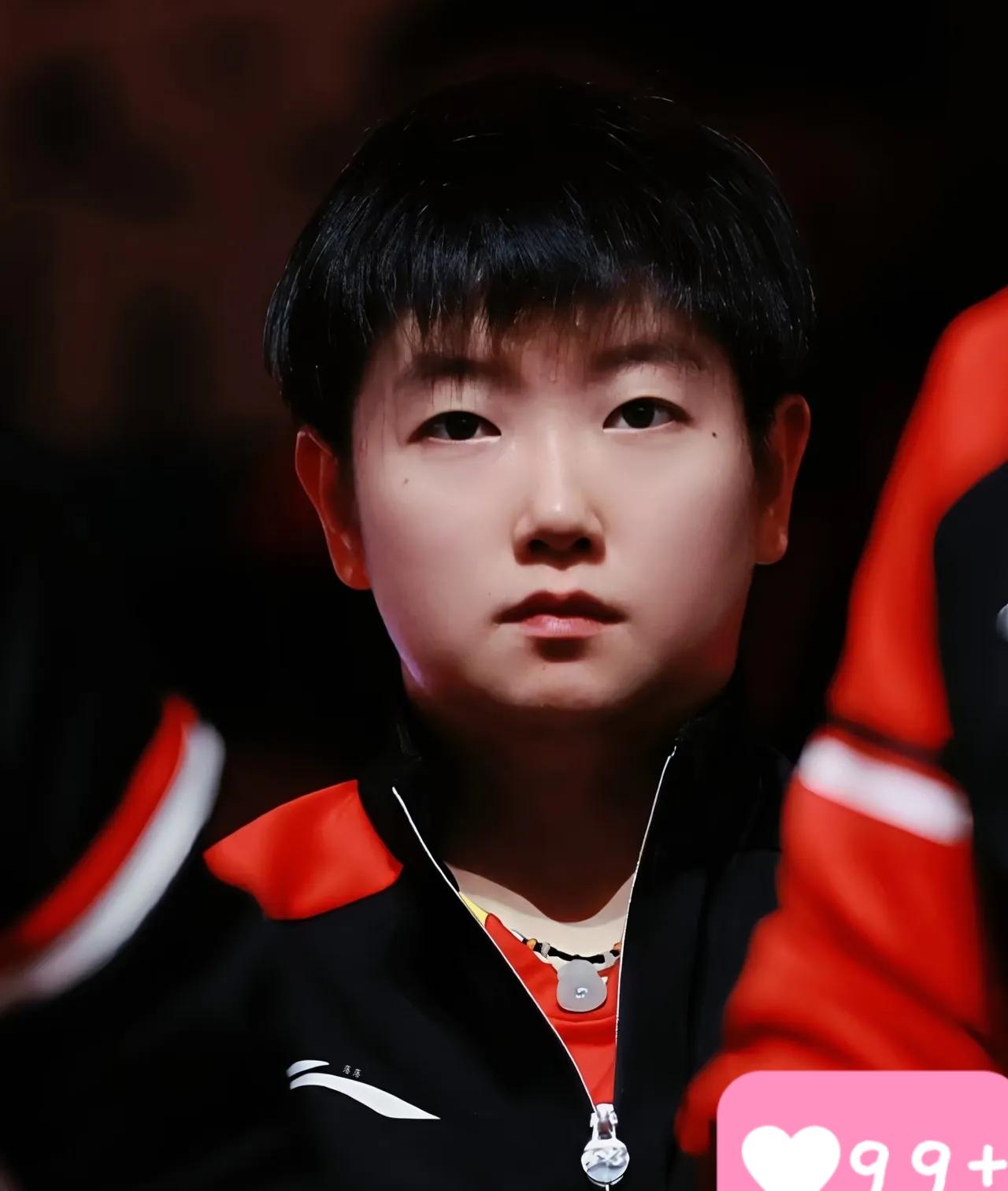 全世界都在传！马克龙成都打球喊着“ShaSha”挑战孙颖莎，接发球成功就竖大