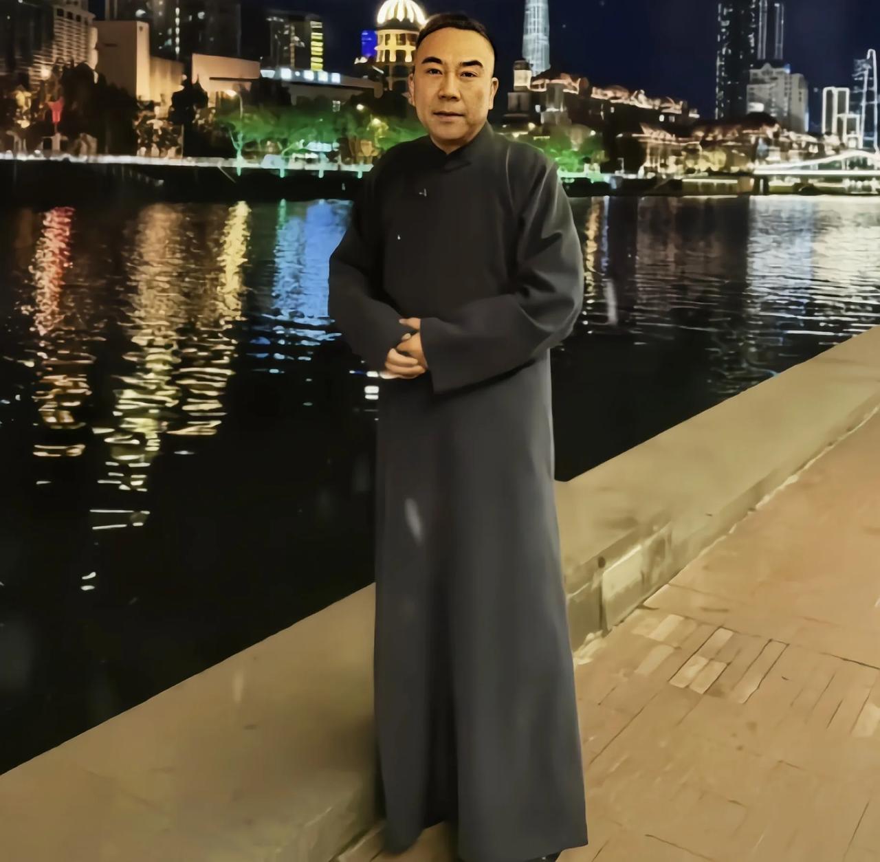 杨议终于想明白了，海河边上反思，完全丢了海河战神的锐气人这一辈子，总有那么些