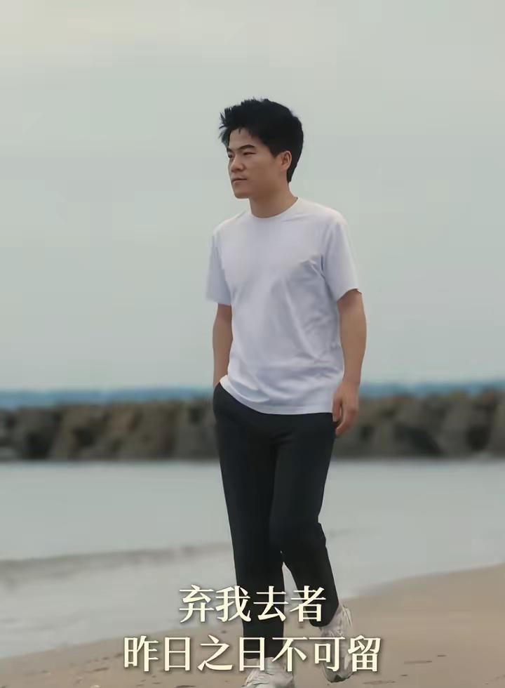 董宇辉越成功，有两个人就越尴尬，甚至说是难受。​第一个是曾经否定过董宇辉的孙总