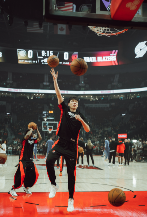 三日三战，背靠背靠背，高强度赛程下依旧稳定发挥，杨瀚森稳步前行，持续成长✨G