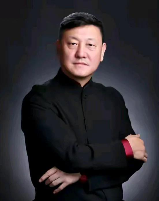歌手韩磊的事情还是让人很震惊的！看到有网友爆料说，他在没有离婚的情况下，私下里