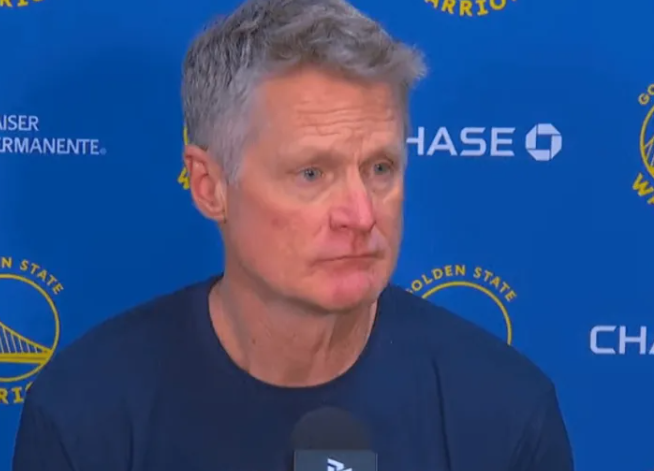 NBA常规赛，勇士以99-105的比分不敌湖人，在赛后采访中，金州勇士主教练史蒂