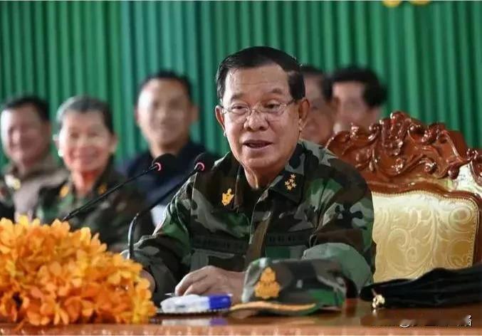 洪森亲王跟他信是30多年的好朋友，为什么突然就闹翻了？会不会因为洪森亲王认为他