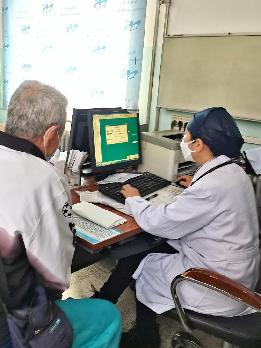 咳嗽变异性哮喘的核心，是气道比常人更加敏感脆弱。很多人常年被阵发性干咳、咽喉痒