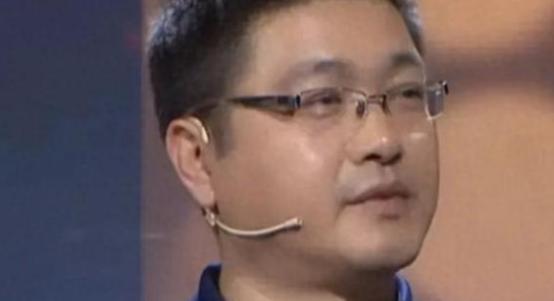 1998年，河北石家庄一名男子婚后不愿踏实上班，主动央求妻子赚钱供养自己攻读硕博