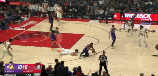 双手暴扣~！！​​​