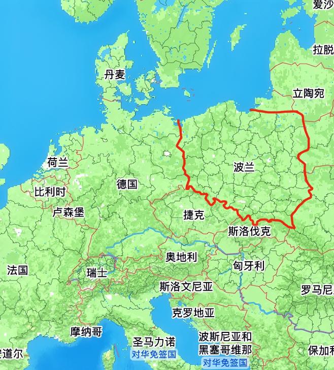 波兰已经是中等发达国家！当年苏联解体的时候，波兰还是比较贫穷的，结果经过三十