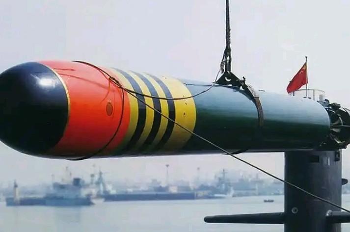 中国海军潜艇部队使用的533毫米重型鱼雷，已经发展到了鱼10，“九三”阅兵式上，