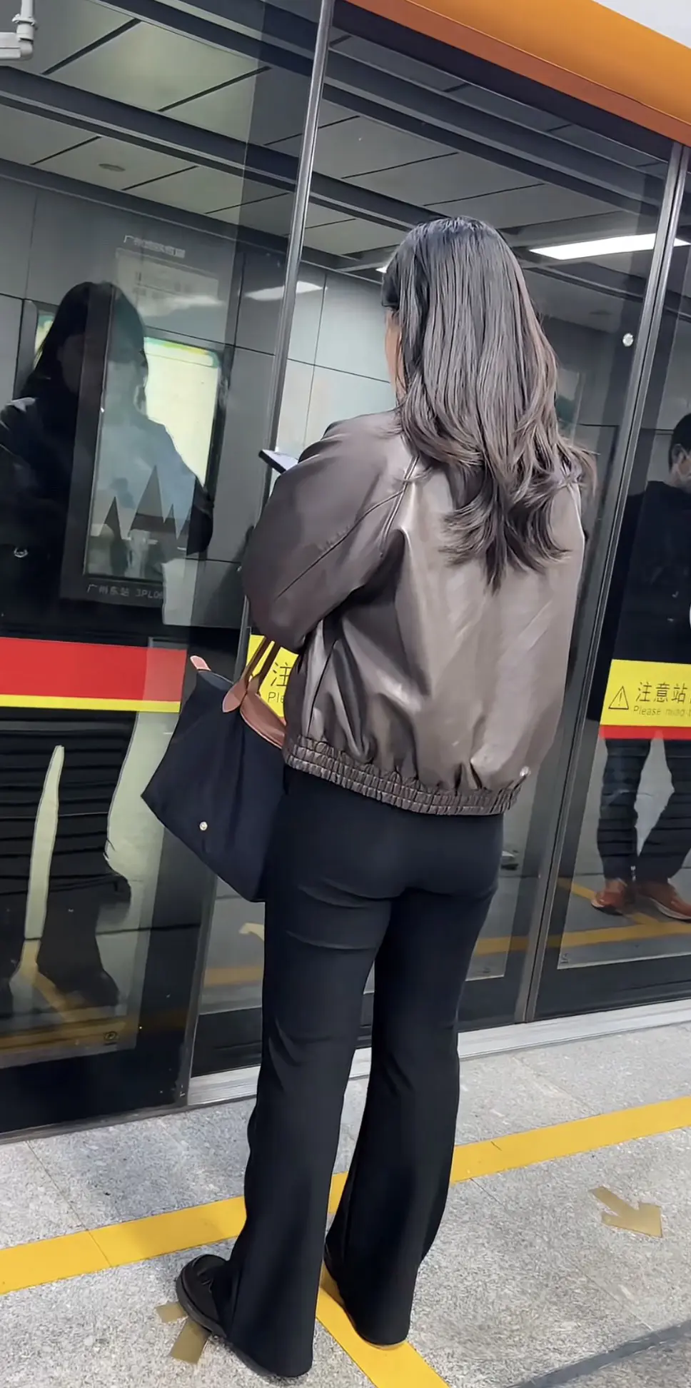 街拍穿搭 街拍小姐姐穿搭 休闲搭配