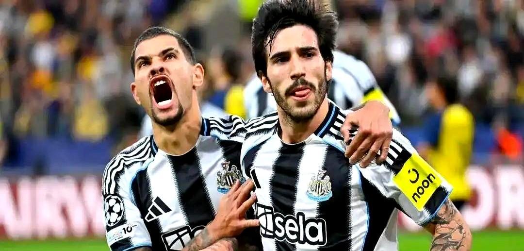 英超这联赛，是真没弱队了。纽卡斯尔就是个例子。上赛季还欧冠区风生水起，这赛季