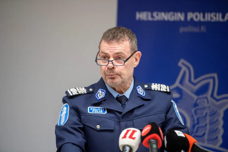 芬兰再因海底电缆扣船, 两名船员已被逮捕