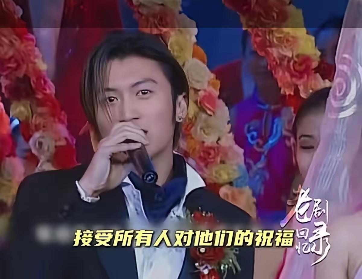 导演随手一抓，就选中了一个大明星。这个导演挺会抓啊我当时就惊叹，真漂亮啊！然后