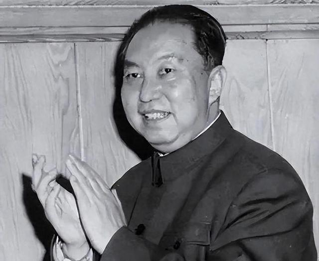 毛主席曾经说华国锋是老实人、厚道人，这从华国锋对待彭德怀就可以看出来。彭德怀这