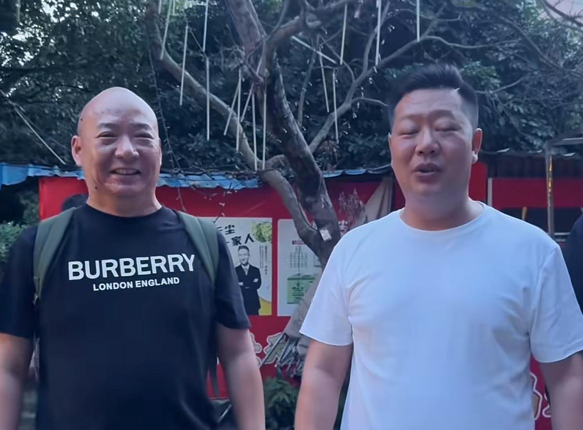 张大炮首度回应好哥们“深圳六哥”去世，丝毫不提对方欠债30万的事情。长篇大论被