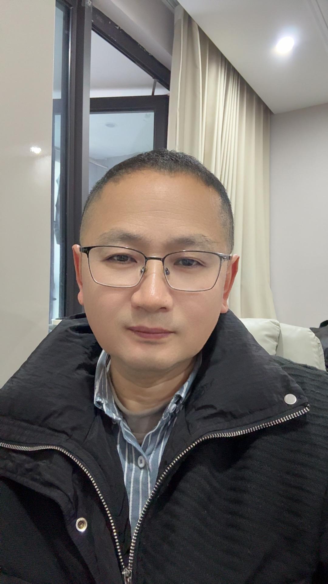 公司散伙，失业了！55岁，在杭州这个属于年轻人的城市，找不到工作了。肩...