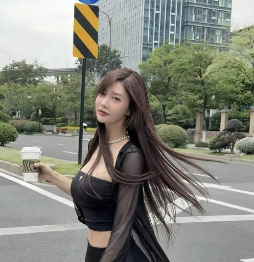 怪不得克拉拉是亚洲第一美女，这颜值和身材太震撼了！