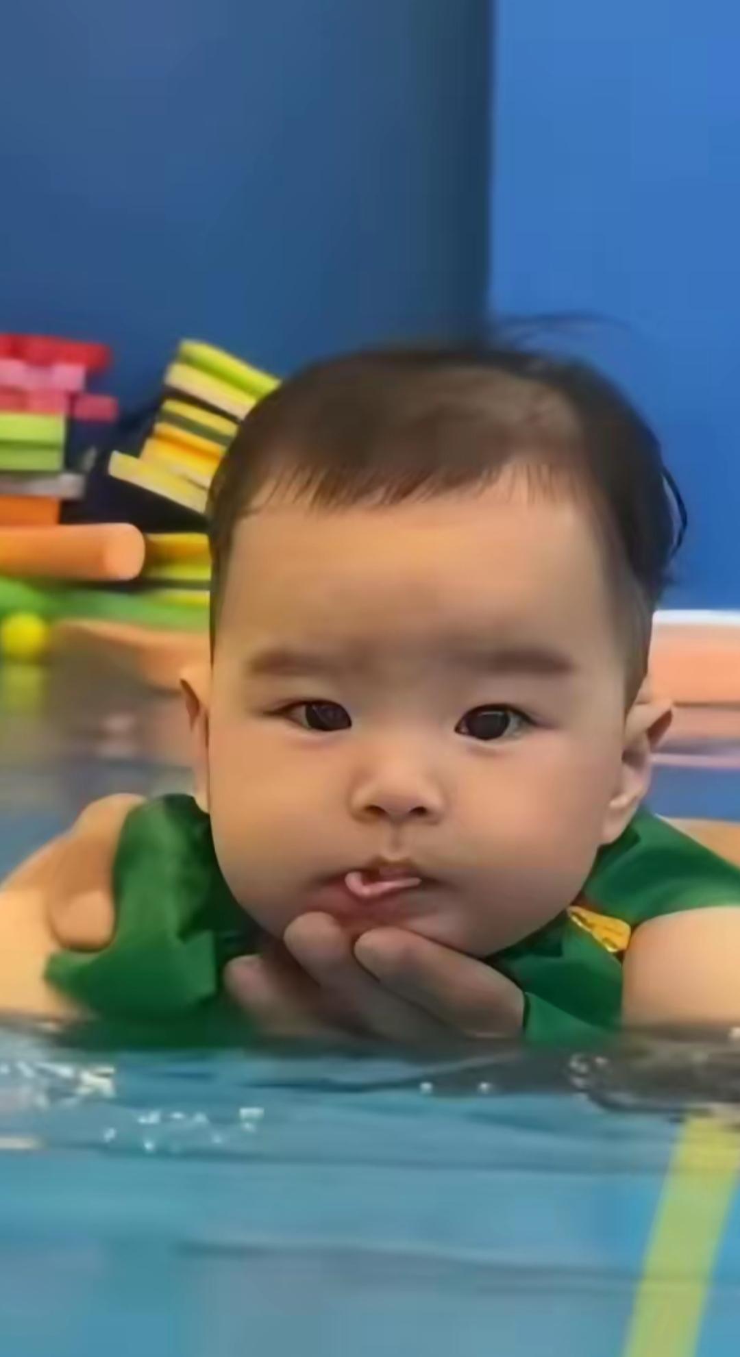 张五部自从被金主爸爸汪小菲甩了之后就彻底疯了，连五个月大的婴儿都攻击诋毁！“