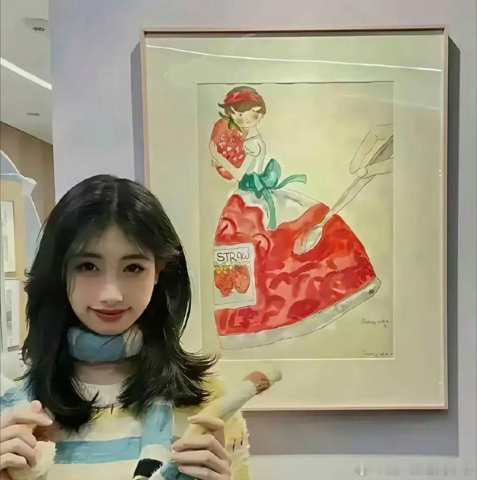 左边是冯小刚女儿的画，右边是李湘女儿的画，你们觉得她们有绘画天赋吗？