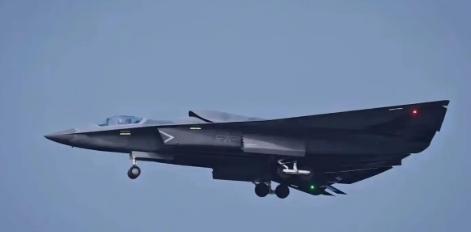 歼36突破了50吨，为啥我们要把战机造的越来越重呢？其实说白了，战机体格越大，干