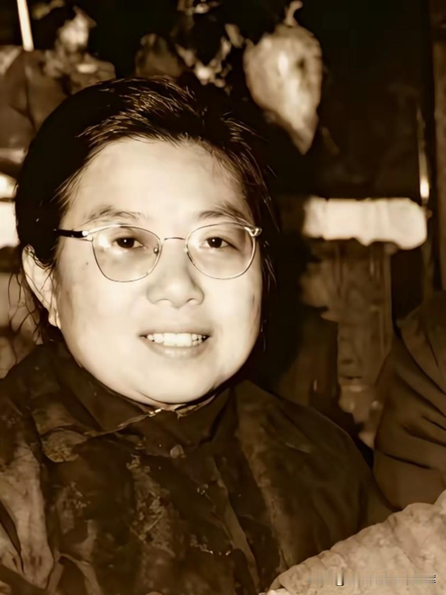 刘翔的奶奶是一位普通上海老人，虽年事已高，却温婉和蔼。刘翔幼时父母工作忙，