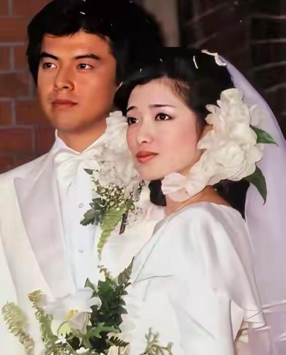 八十年代日本影星山口百惠美的动人心魄[比心]