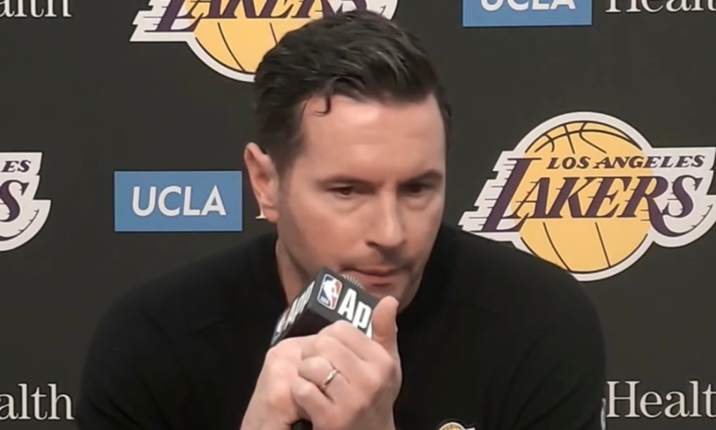 雷迪克：“我们球队目前的问题在于，那些年轻球队跑位灵活、移动迅速，而我们却完全动