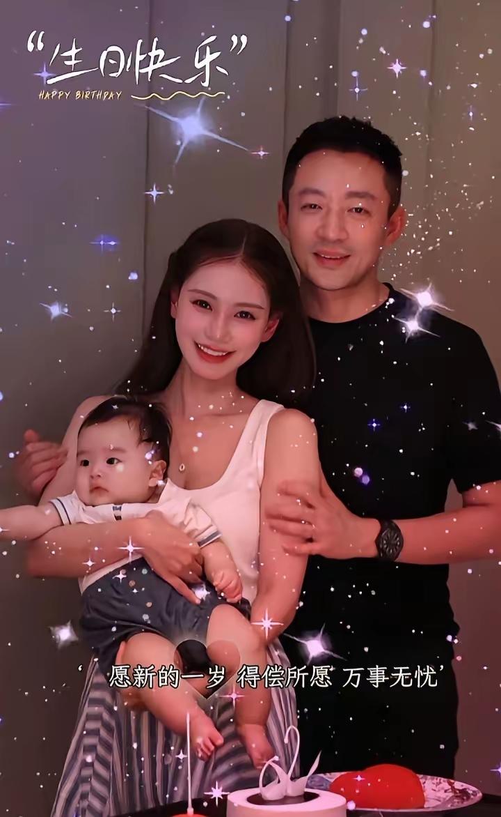 6月18日，马筱梅生日宴，一家三口同框画面温馨又迷人！生日当天，马筱梅温柔怀