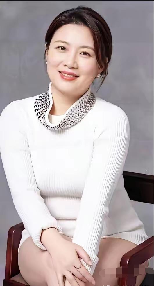 善良贤惠的美女