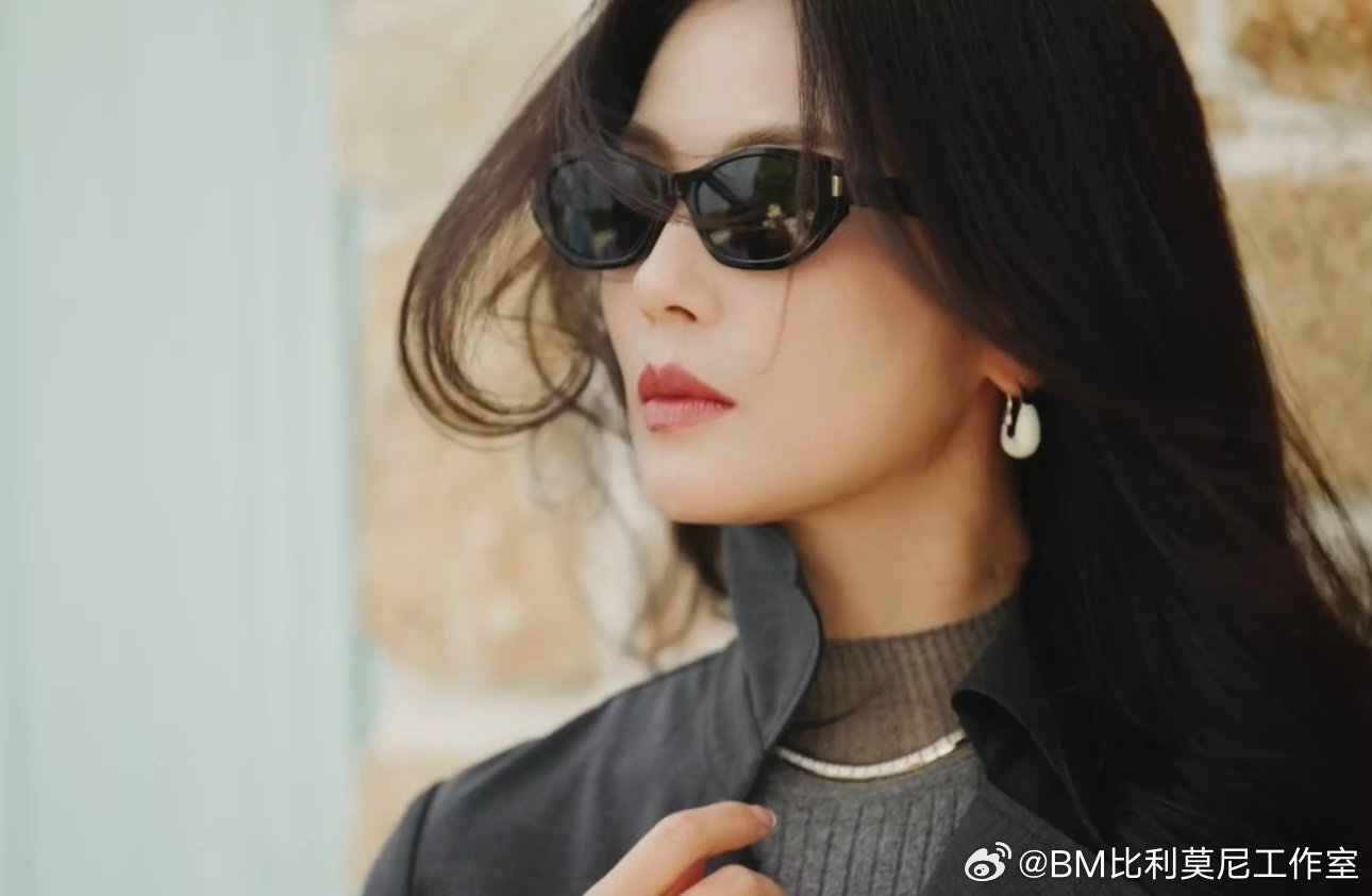 美之酷之的涛姐！大女主来了，好美丽的状态🙌🙌——艺人：#刘涛#品牌：LolaRose罗拉玫瑰PR