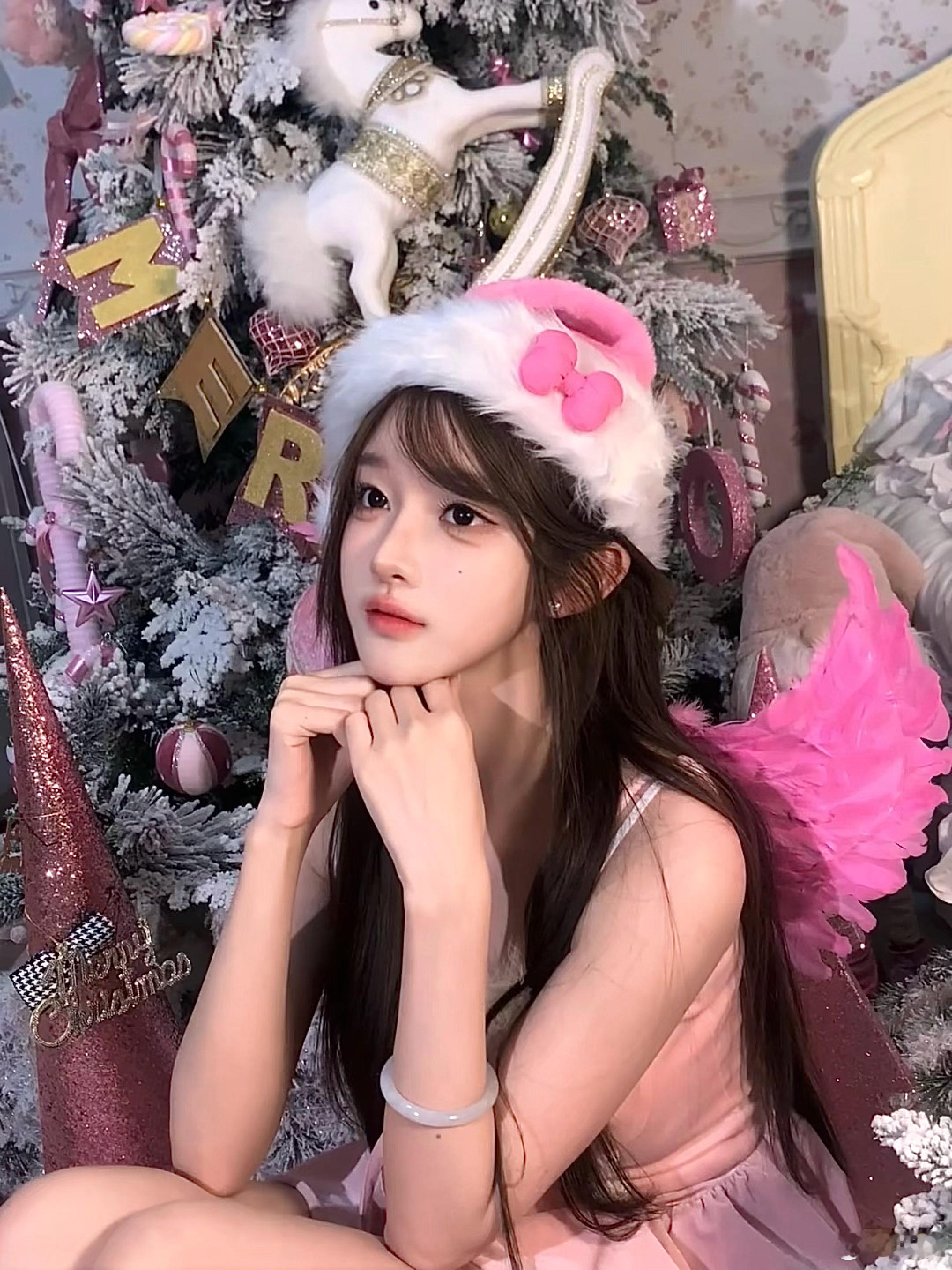 粉色圣诞小精灵⁺⋆❄️⁺₊⋆🎀⋆⁺₊上海约拍圣诞写真